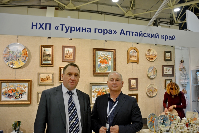 Заместитель Председателя Правления Алтайского края Щукин А.Е. и директор промысла \
